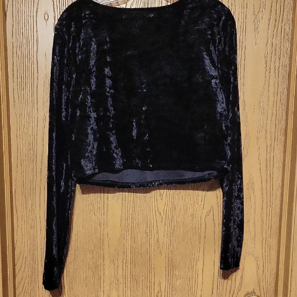 Madden NYC XXL(19) Black Velvet Crop Stretch Bra Top With Heart Detail . - Picture 3 of 13